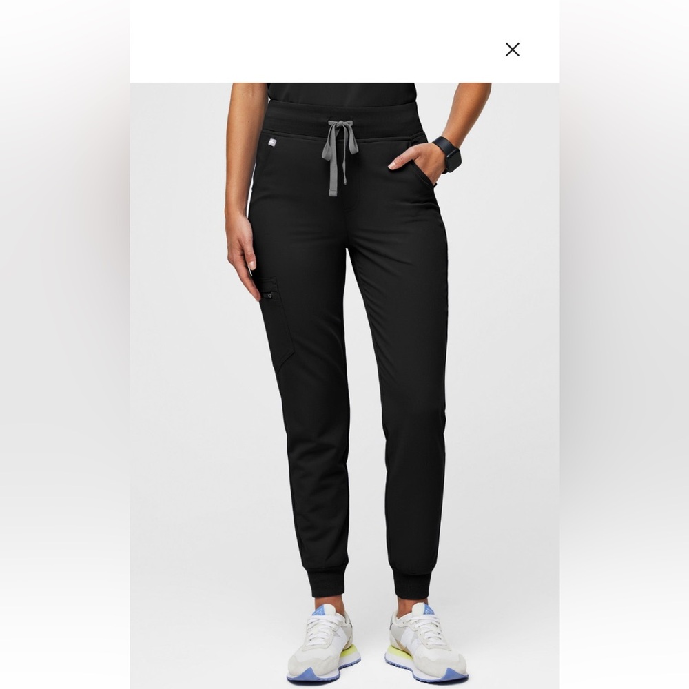 Women's Figs high waisted black Jogger scrubs